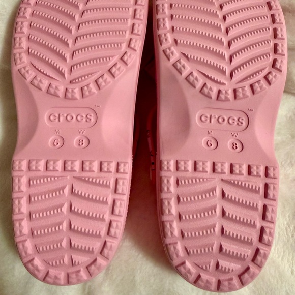 Crocs X Peanuts collab Mary Jane Clog NWT W8 M6 - Picture 8 of 13